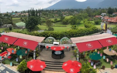 Desain Kanopi Kain untuk Rumah dengan Fasad Melengkung