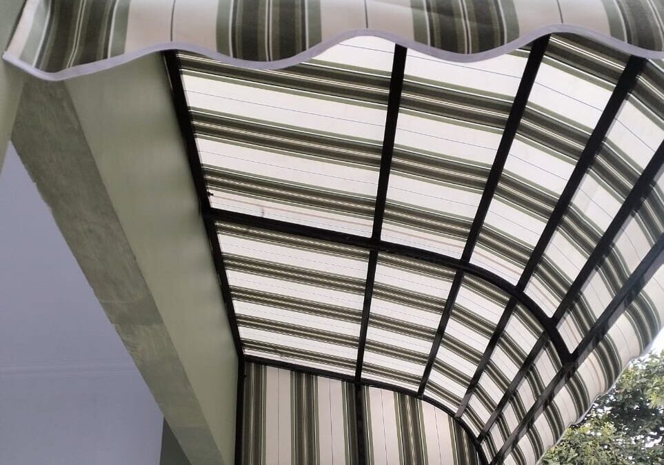 Apakah Semua Kain Outdoor Sama? Ini Beda Spesifikasi yang Jarang Dibahas